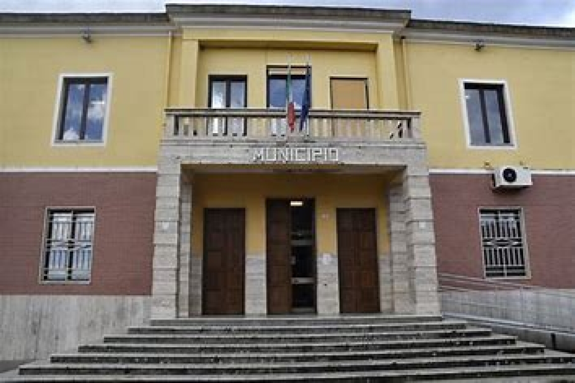 Recapitato un biglietto con minacce ad un  Sindaco in Calabria 'ti fermeremo'