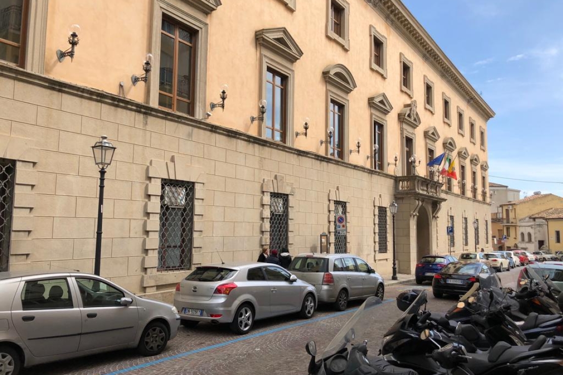A Catanzaro, si dimette anche l'assessore allo Sport