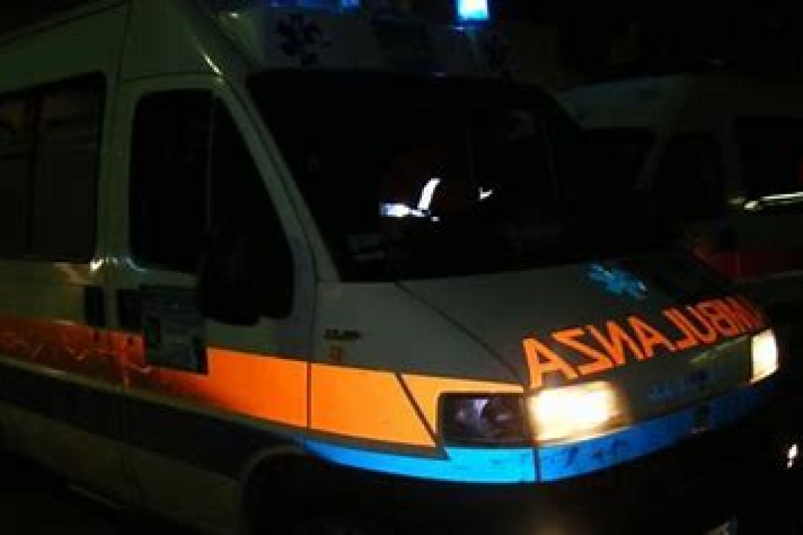 Si ribalta il trattore che stava guidando, morto un 59enne 
