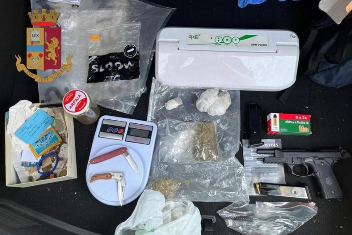 Marijuana in casa e nel suo ristorante, denunciato