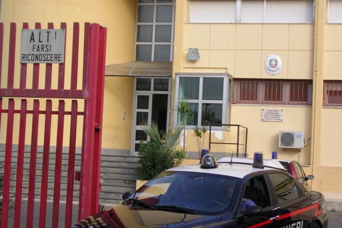 Maltrattava la moglie anche in presenza dei figli, arrestato