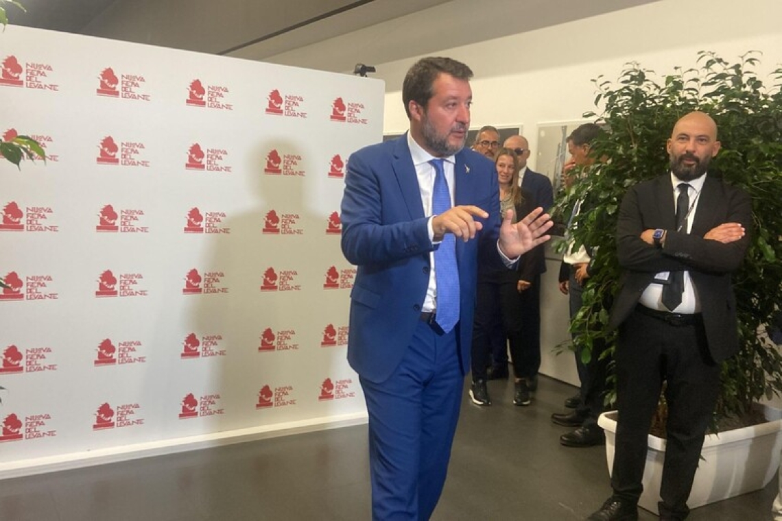 Salvini, è inaccettabile uscire di casa per andare al lavoro e non tornare