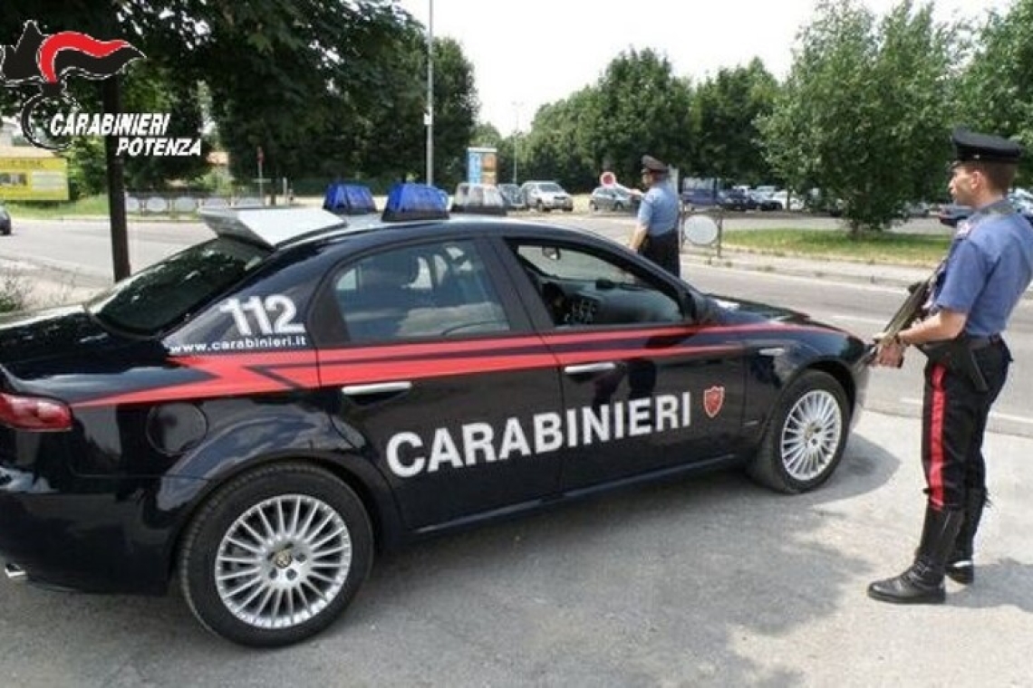 Un ragazzo di 18 anni arrestato, aveva cento grammi di hascisc