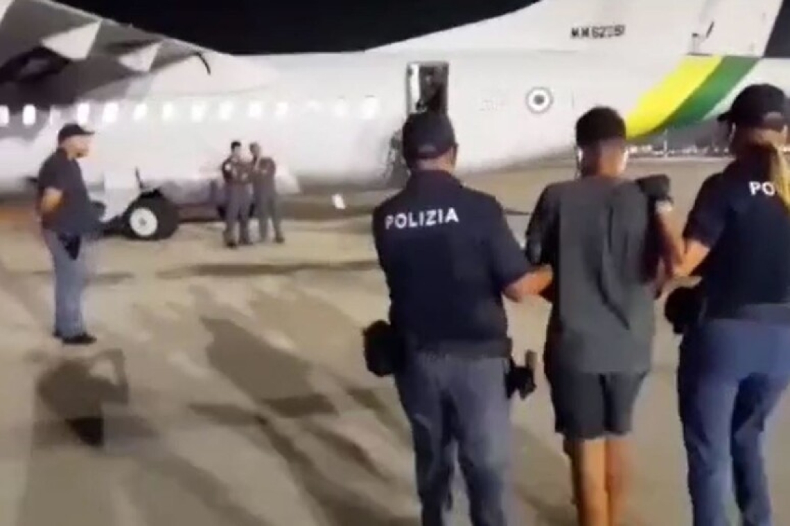 Migranti sbarcati a Salerno, fermati due presunti scafisti