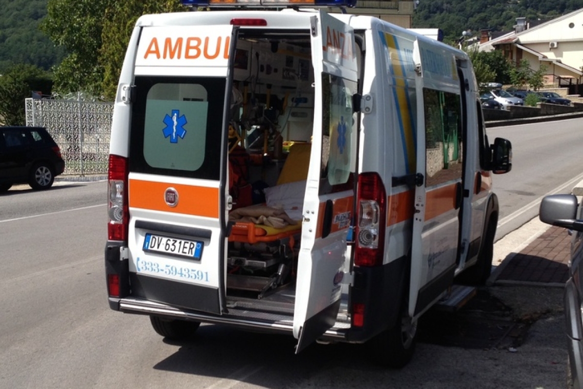 Perde il controllo dell'auto, muore 50enne a Taranto