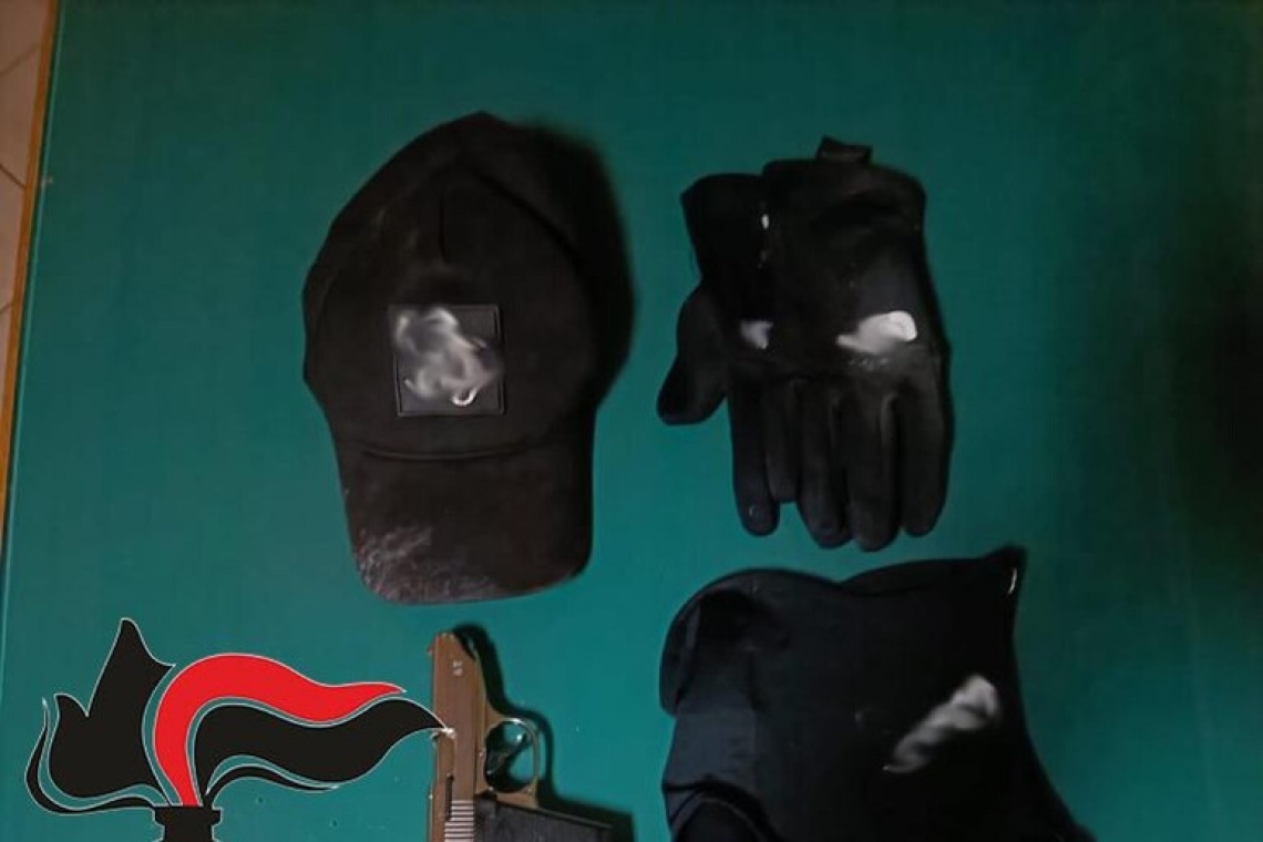 Bloccati dai CC dopo l’inseguimento, erano in moto con la targa coperta