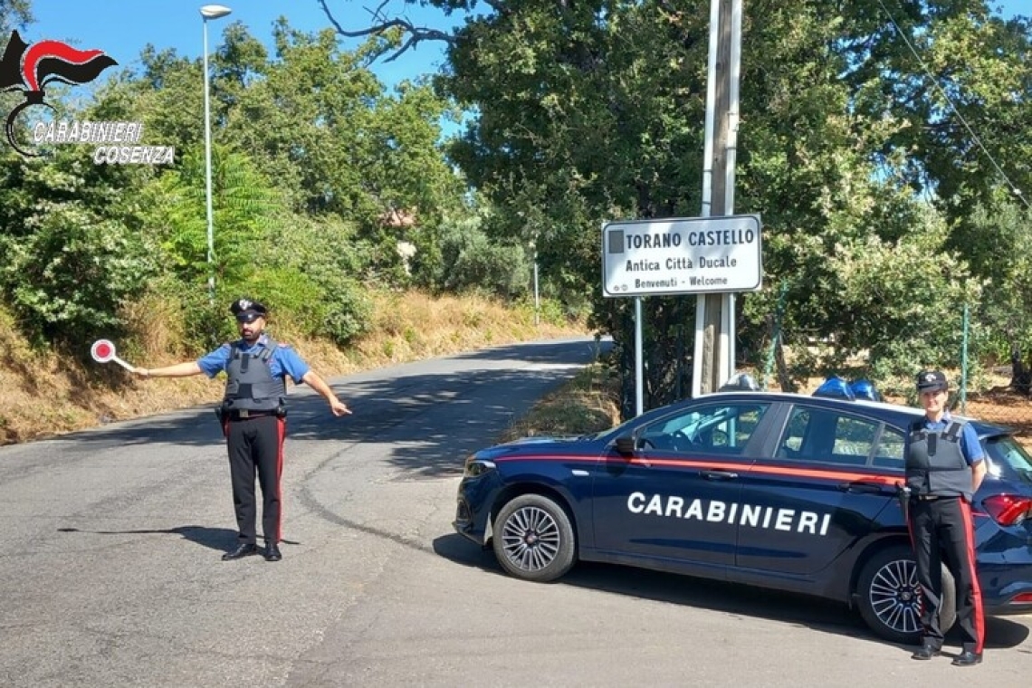 Ferì lievemente 7 giovani perché sparava con un fucile, arrestato