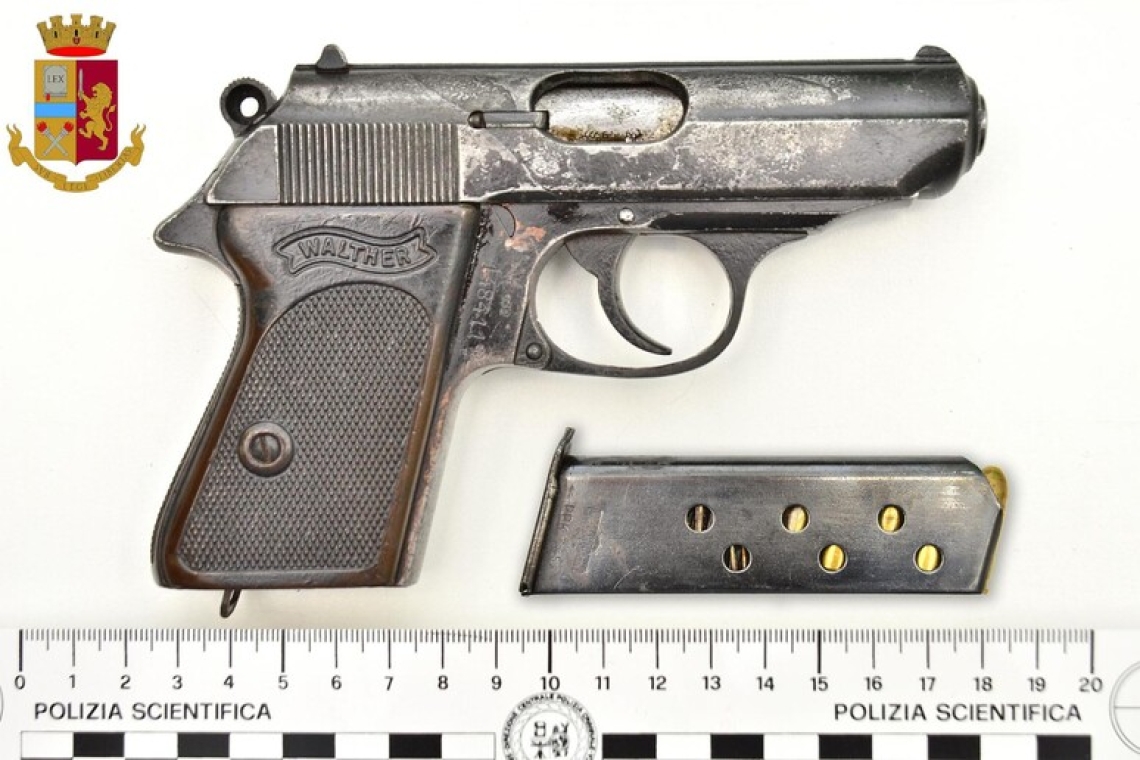Avevano una pistola nell'armadio, obbligo di dimora per 2 pensionati