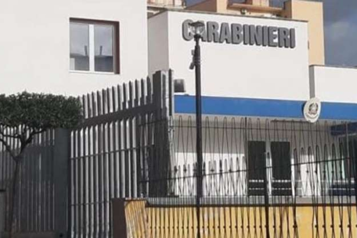 Spara alla nipote ma, per fortuna, l'arma si inceppa, arrestato