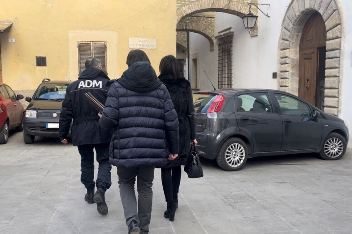 Vendevano Supercar in Umbria, frode all'Iva per mezzo milione