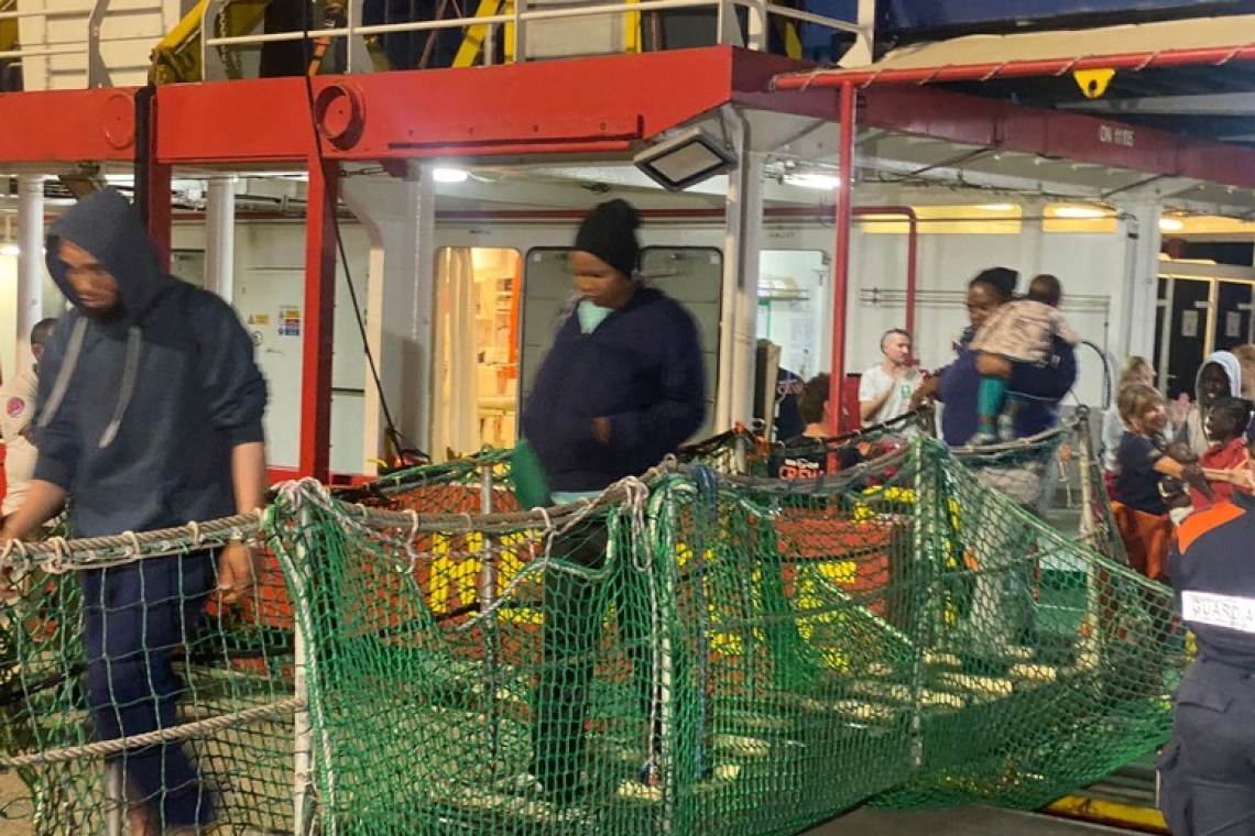 Giunti a Vibo Valentia i migranti soccorsi in mare dalla Sea-Eye