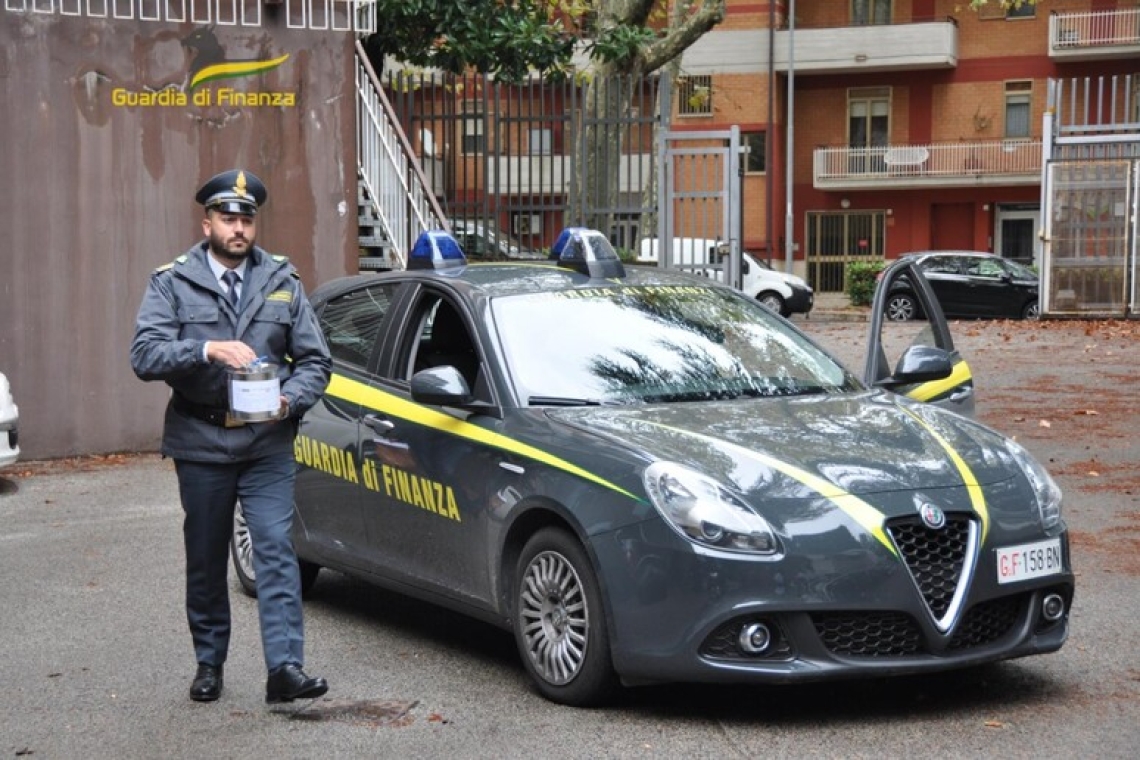 Scoperta una truffa per il sostegno Covid, arrestati professionisti e prestanome