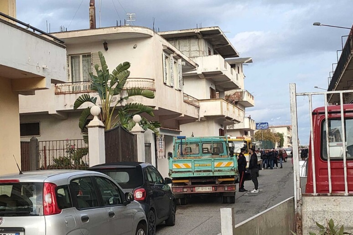 Un 23enne accoltella il padre e lo uccide, arrestato