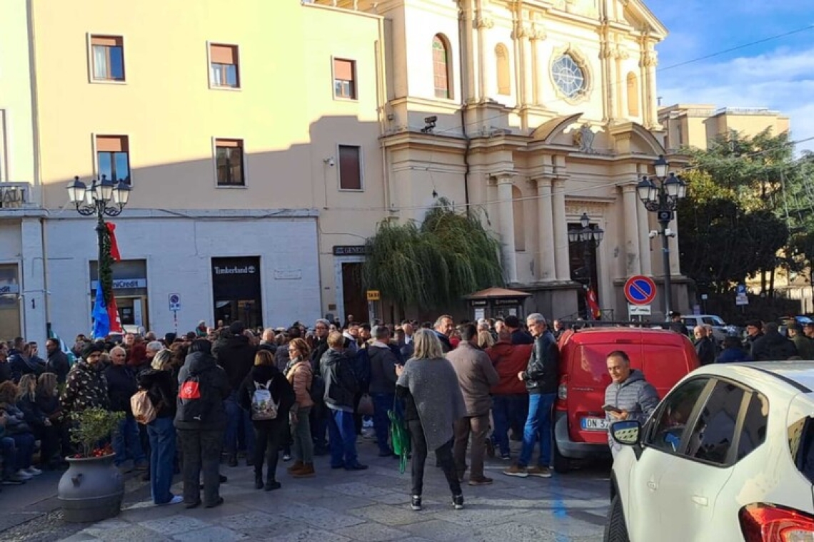 A Catanzaro tirocinanti in piazza, chiedono la contrattualizzazione