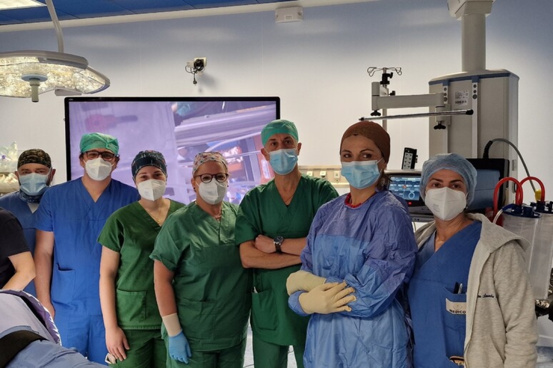 Asportato un tumore da 50 chili dall'addome di una 66enne a Bari