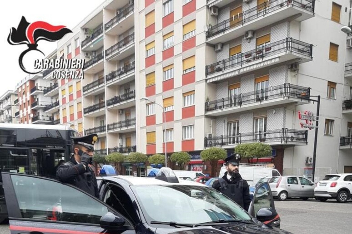 Aveva in casa marijuana e cocaina, arrestato un trentaduenne
