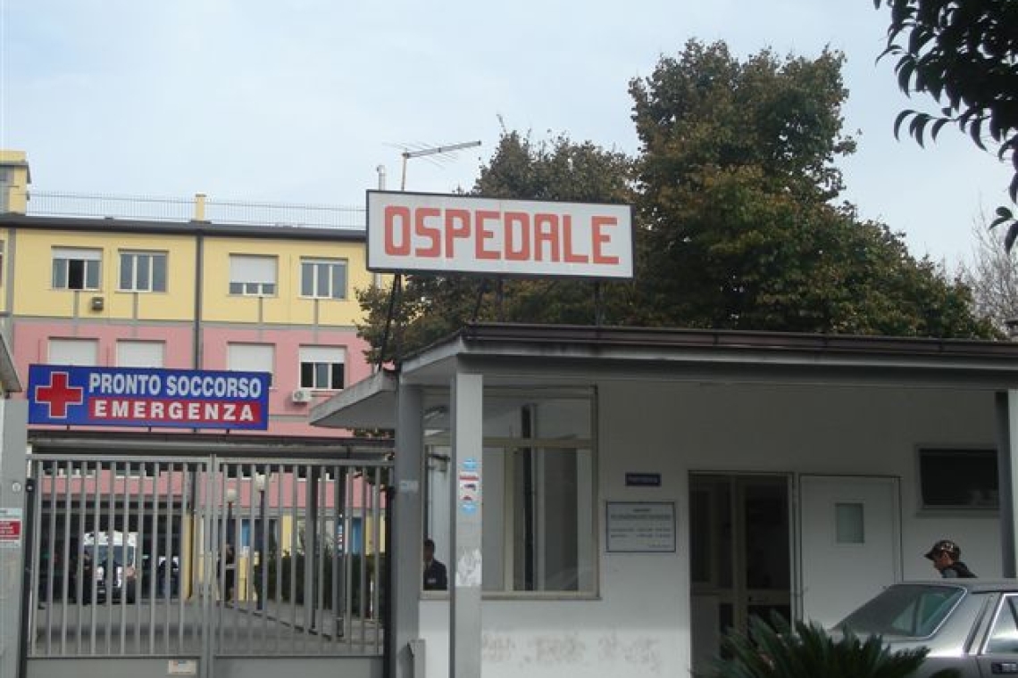 Aggredisce un infermiere all’ospedale di Vibo Valentia, arresto convalidato
