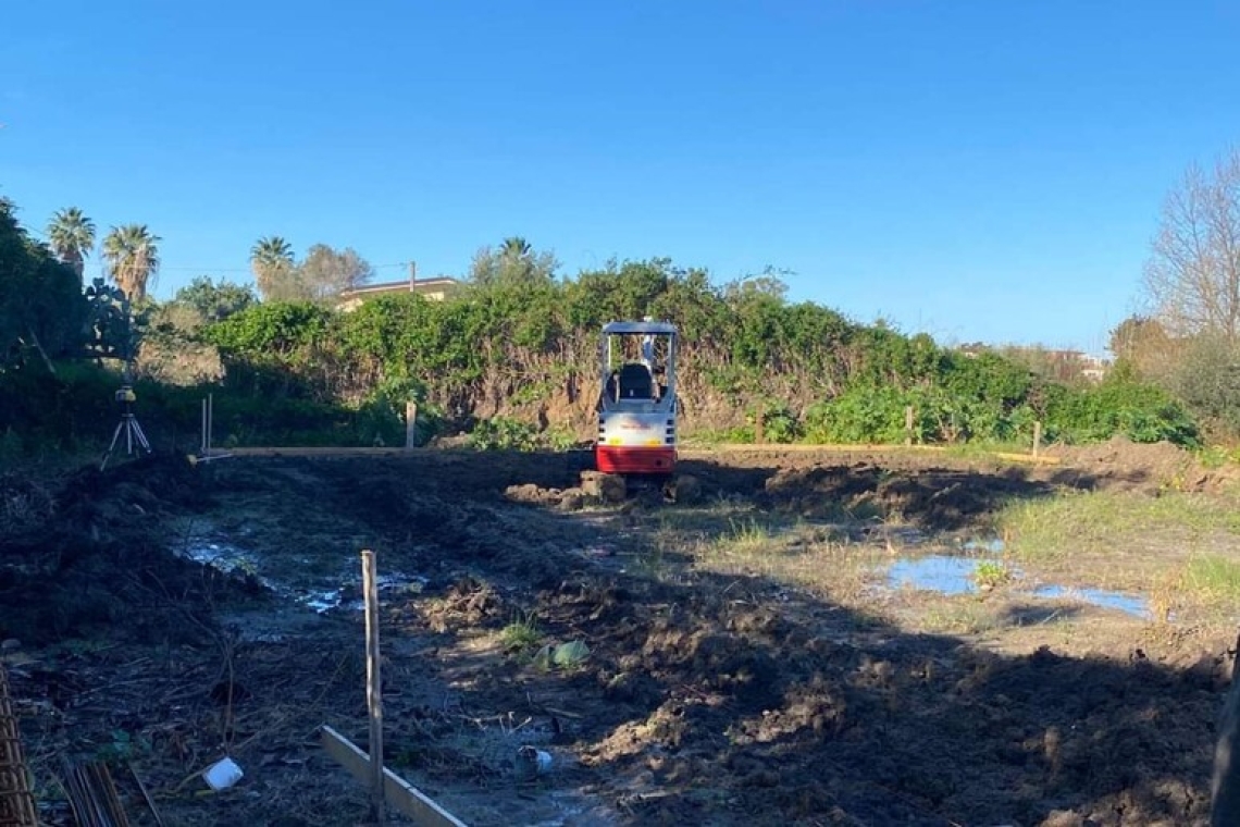 Sarà realizzato un campo di padel in un terreno confiscato alla 'ndrangheta