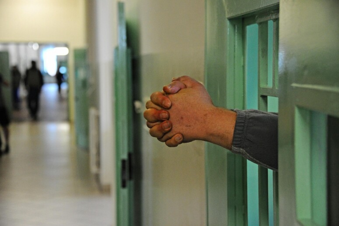 Un agente della Polpen aggredito nel carcere di Paola
