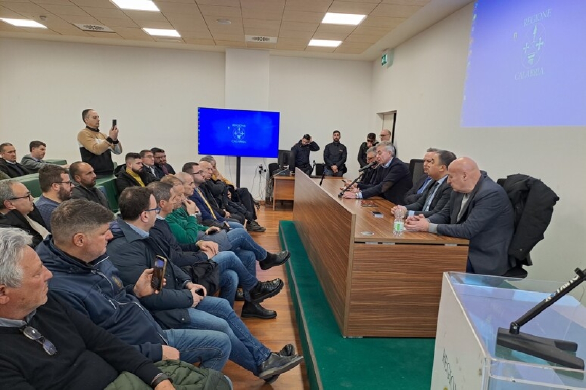 Protesta degli agricoltori, un tavolo tecnico con l’assessore all’agricoltura 