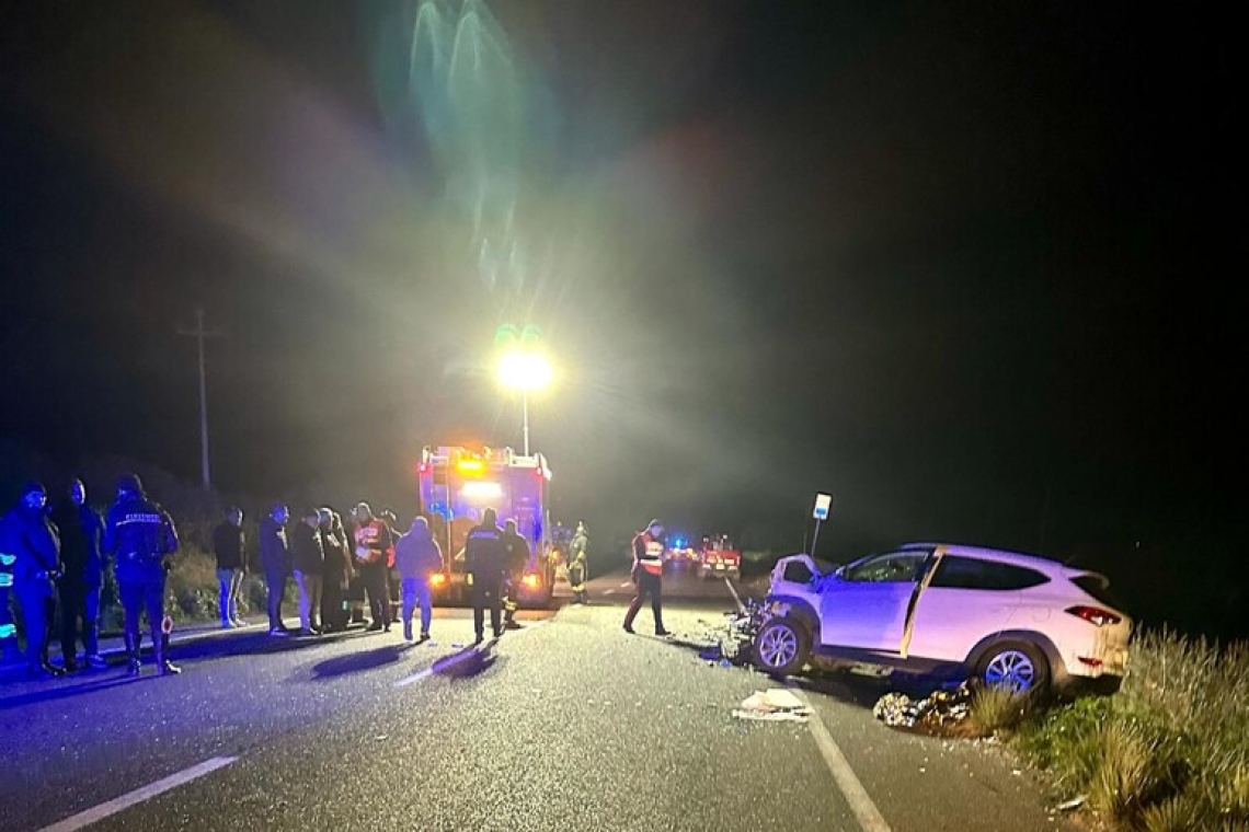 Incidente stradale provocato da un cinghiale che attraversa la strada, muore una donna