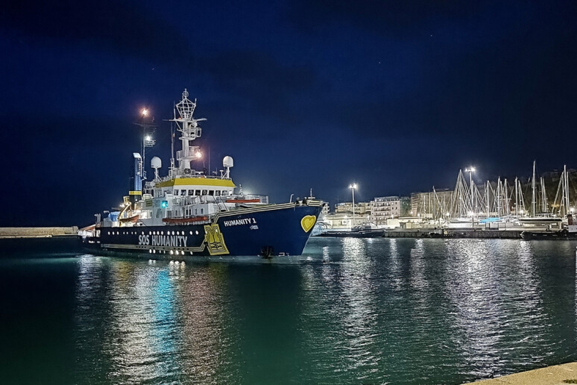 Crotone: sottoposta a fermo amministrativo la nave Sos Humanity