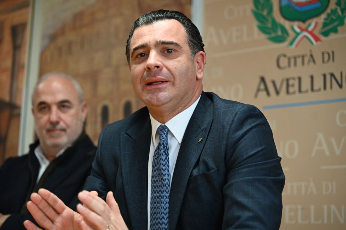 Perquisiti gli uffici e l'abitazione del sindaco di Avellino, Festa