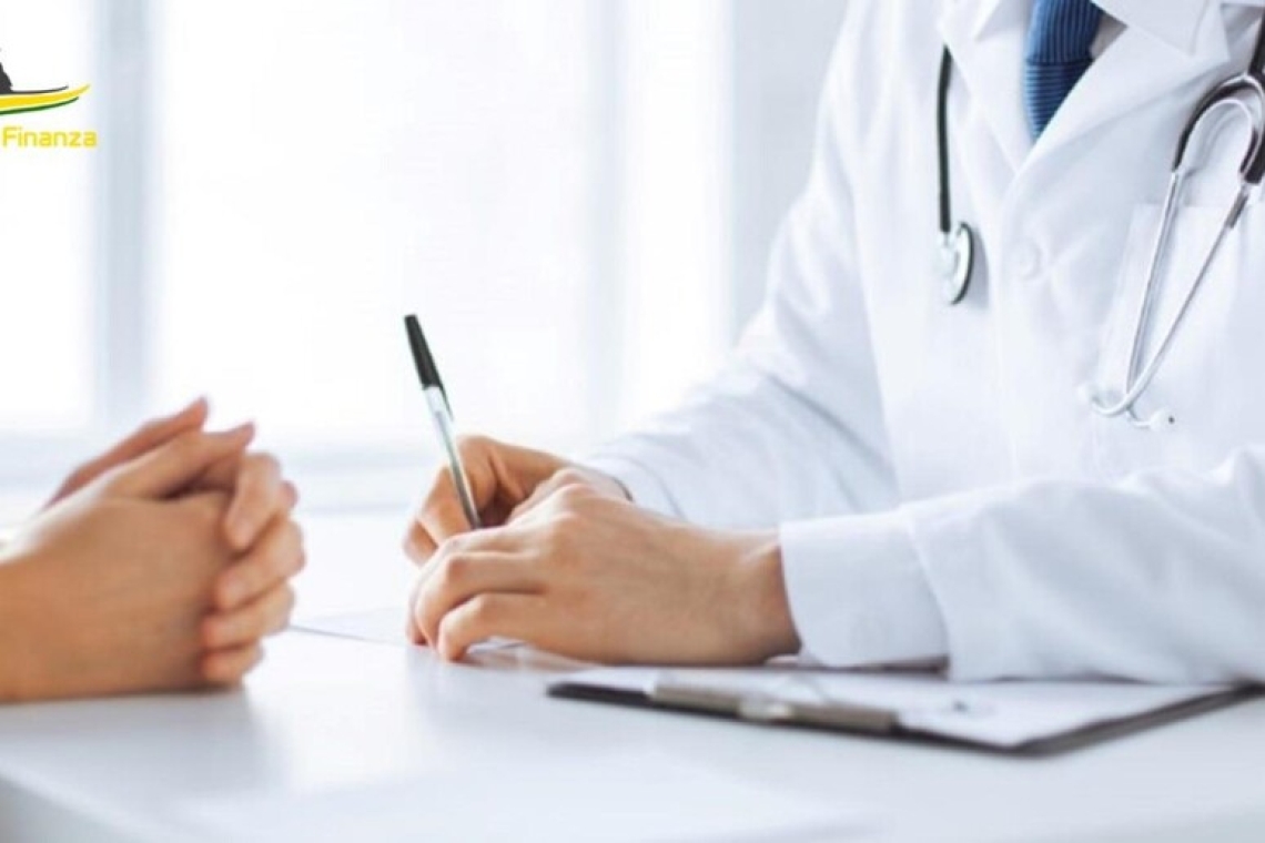 Effettuava consulenze private in orario di servizio, denunciato medico ospedaliero