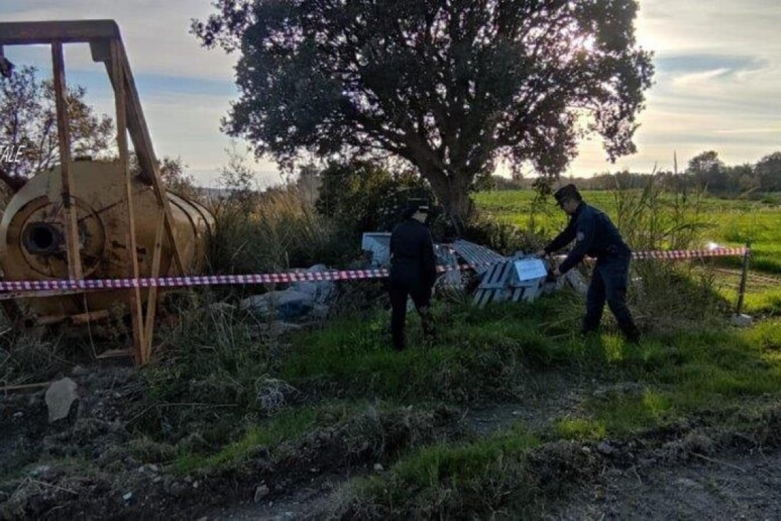 Bruciava rifiuti, denunciato per combustione illecita