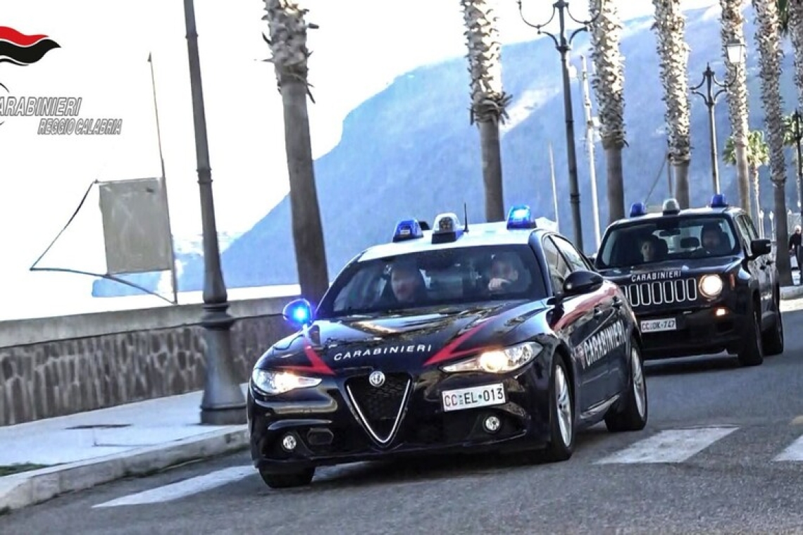 Arrestati due giovani nel reggino, truffavano anziani