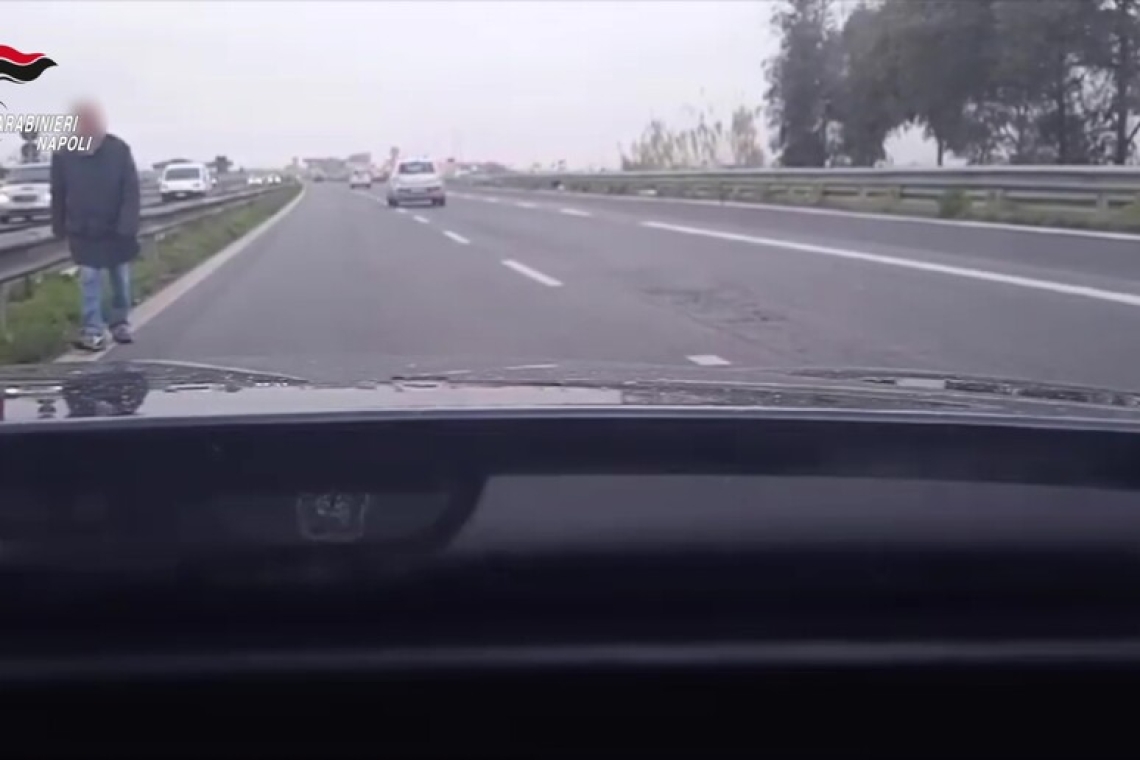 80enne salvato dai Carabinieri mentre vaga pericolosamente sull'Asse Mediano nel Napoletano