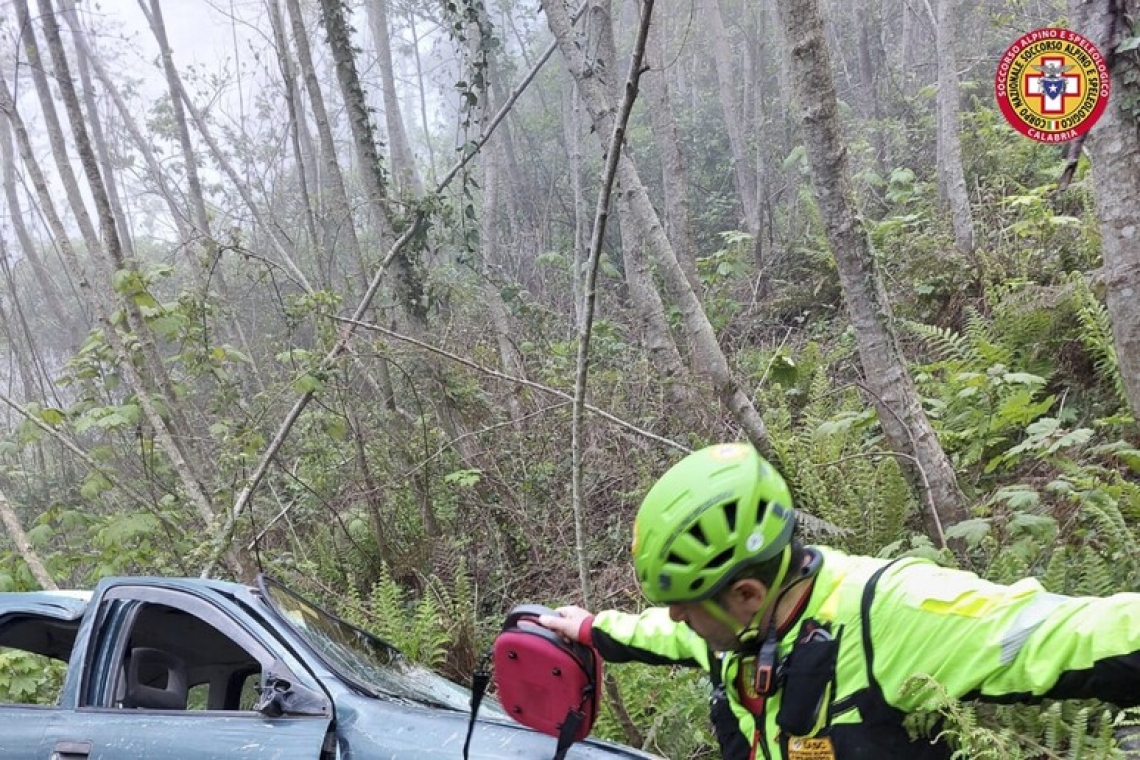 Anziano trovato morto in canalone nel Cosentino dopo la scomparsa