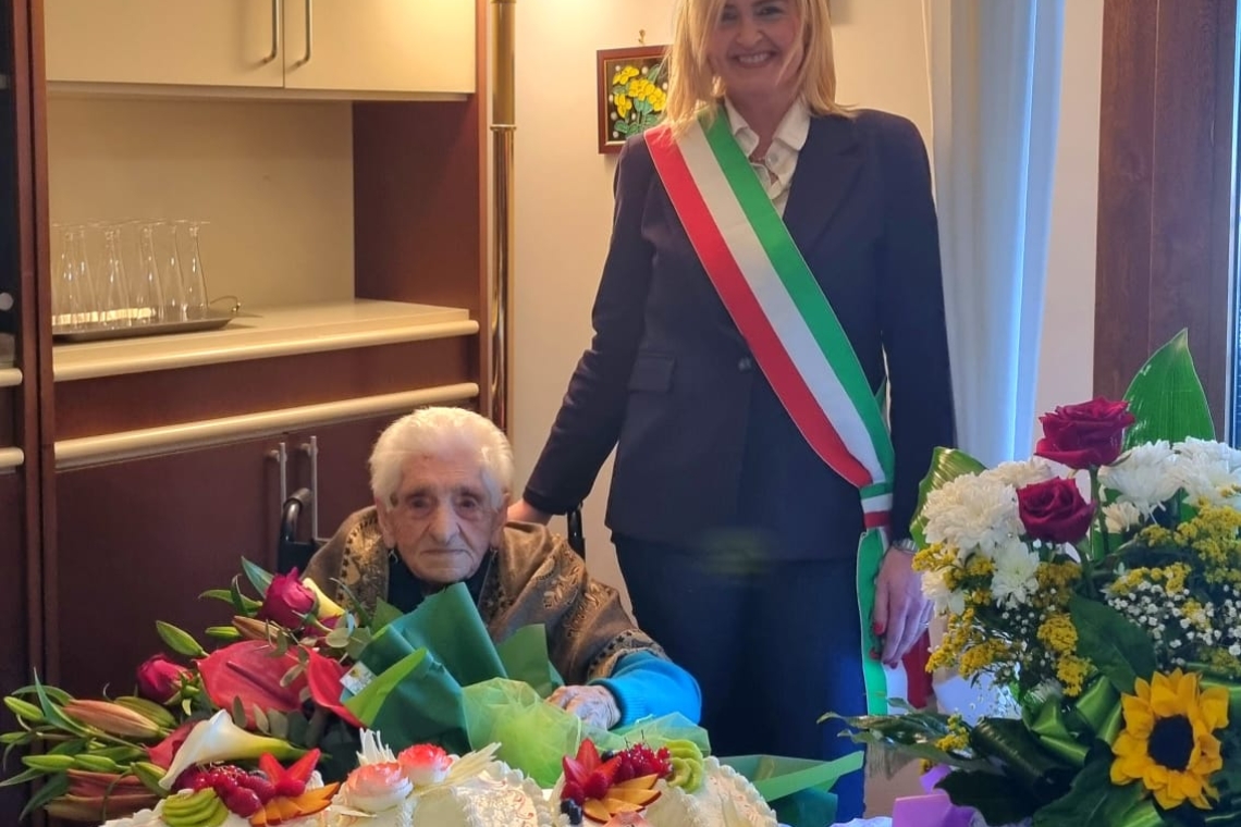Nonna Teresa compie 100 Anni. Un inno alla vita.