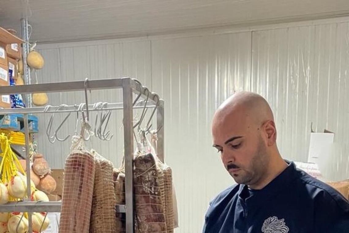 Sequestrate 24 tonnellate di alimenti non conformi in Campania: operazione dei Nas