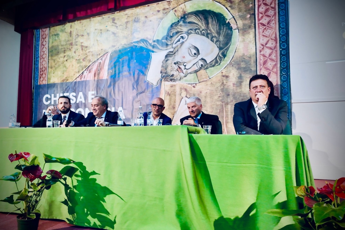 "Convegno a Acri: Chiesa e Massoneria, un dialogo possibile"