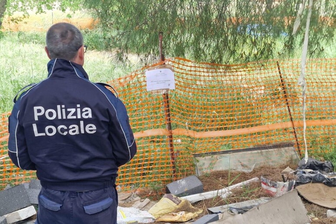 Sequestro di area a Catanzaro: ipotesi di reato per gestione illecita di rifiuti e inquinamento