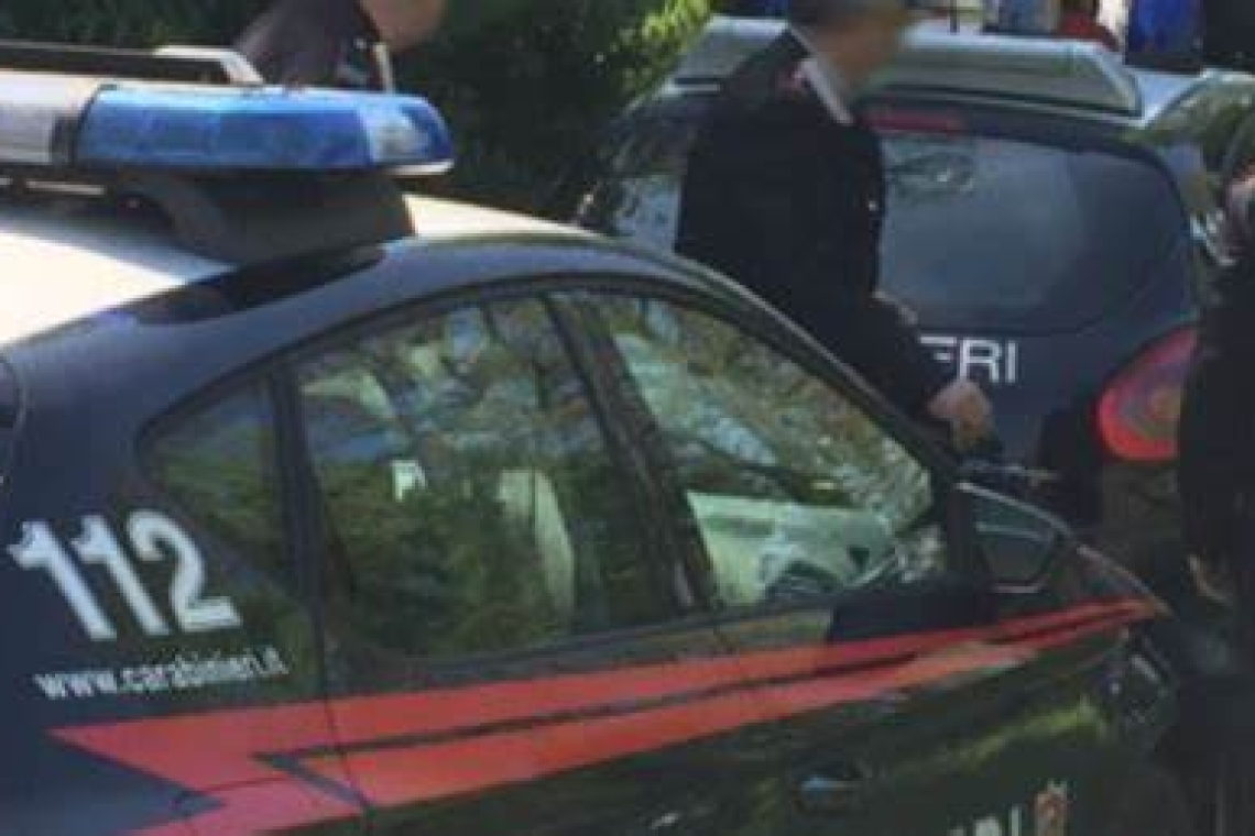 Donna arrestata per tentato omicidio: accoltella il convivente, uomo in rianimazione