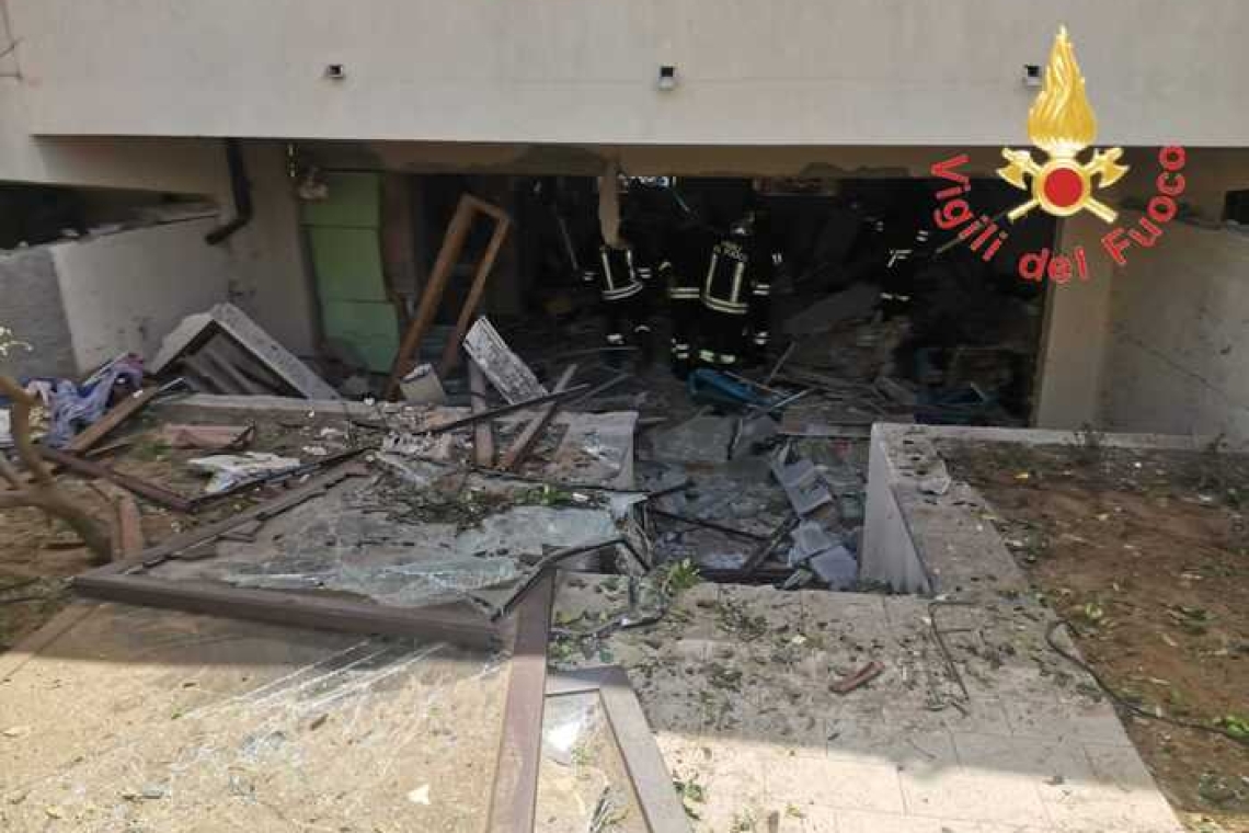 Esplosione in un appartamento nel Catanzarese: tre feriti