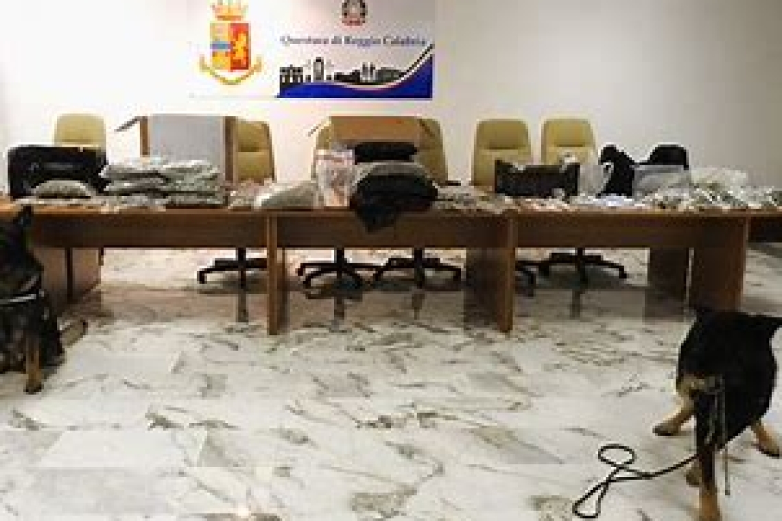 Reggio Calabria: Arrestato giovane con chili di hashish, marijuana e cocaina
