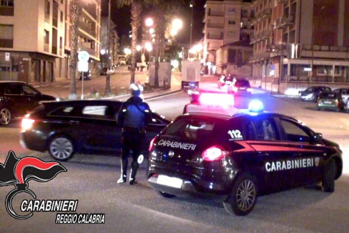 Truffano anziana, denunciati uomo e donna: sottratti gioielli per 80mila euro