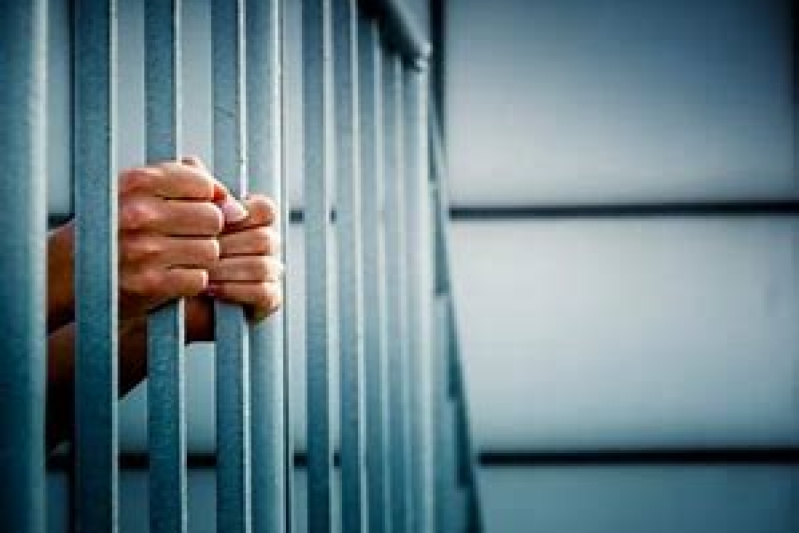 Sindacato Polizia Penitenziaria: "Mai così tanti suicidi tra detenuti e agenti"