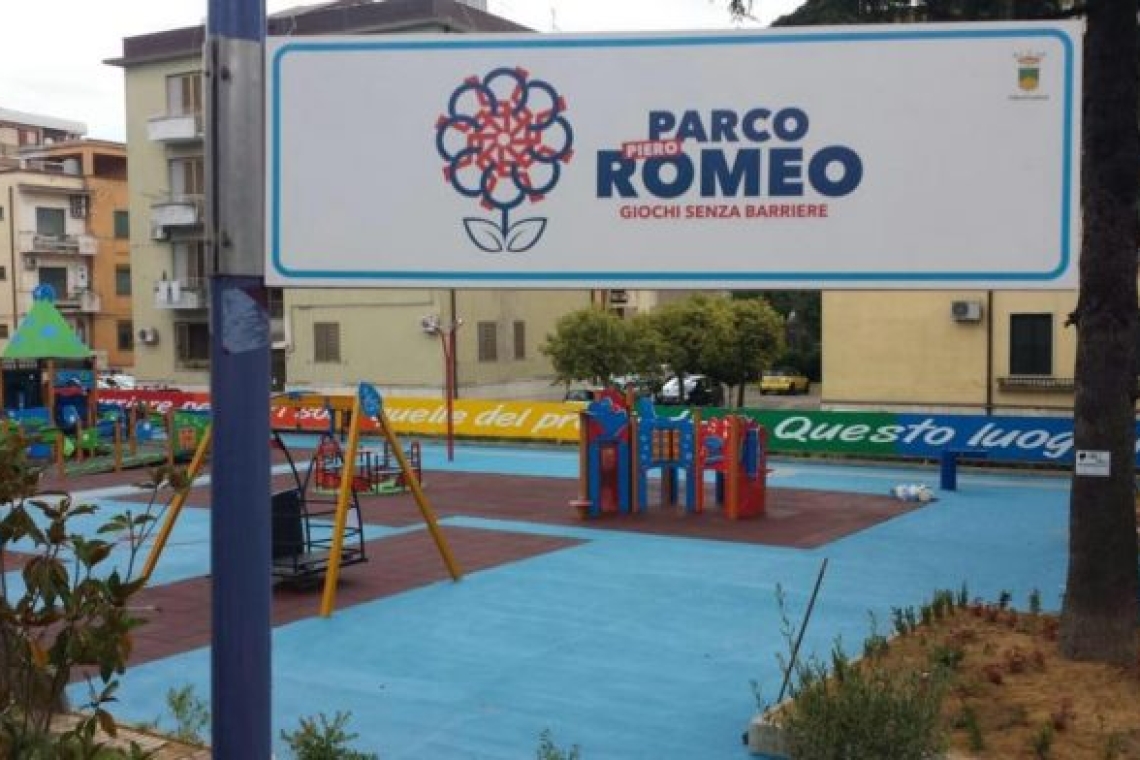 Ennesimo atto vandalico al parco Piero Romeo di Cosenza: «È inaccettabile»