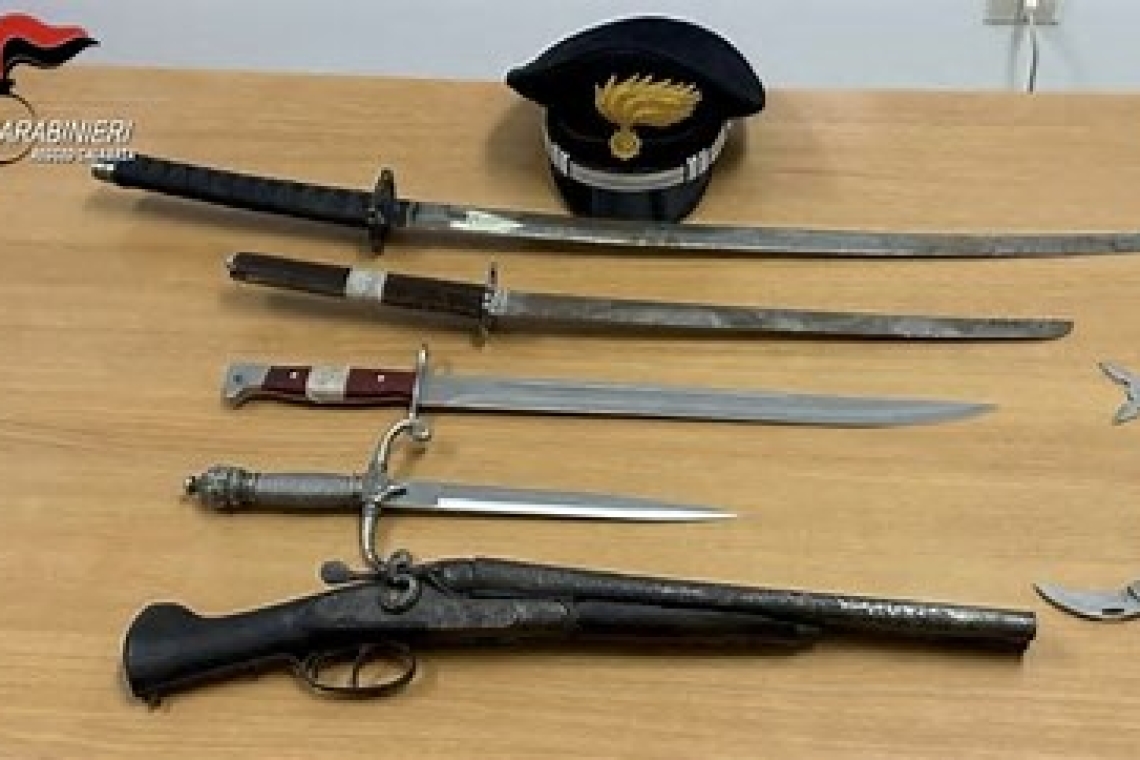 Denunciato 36enne per detenzione abusiva di armi 