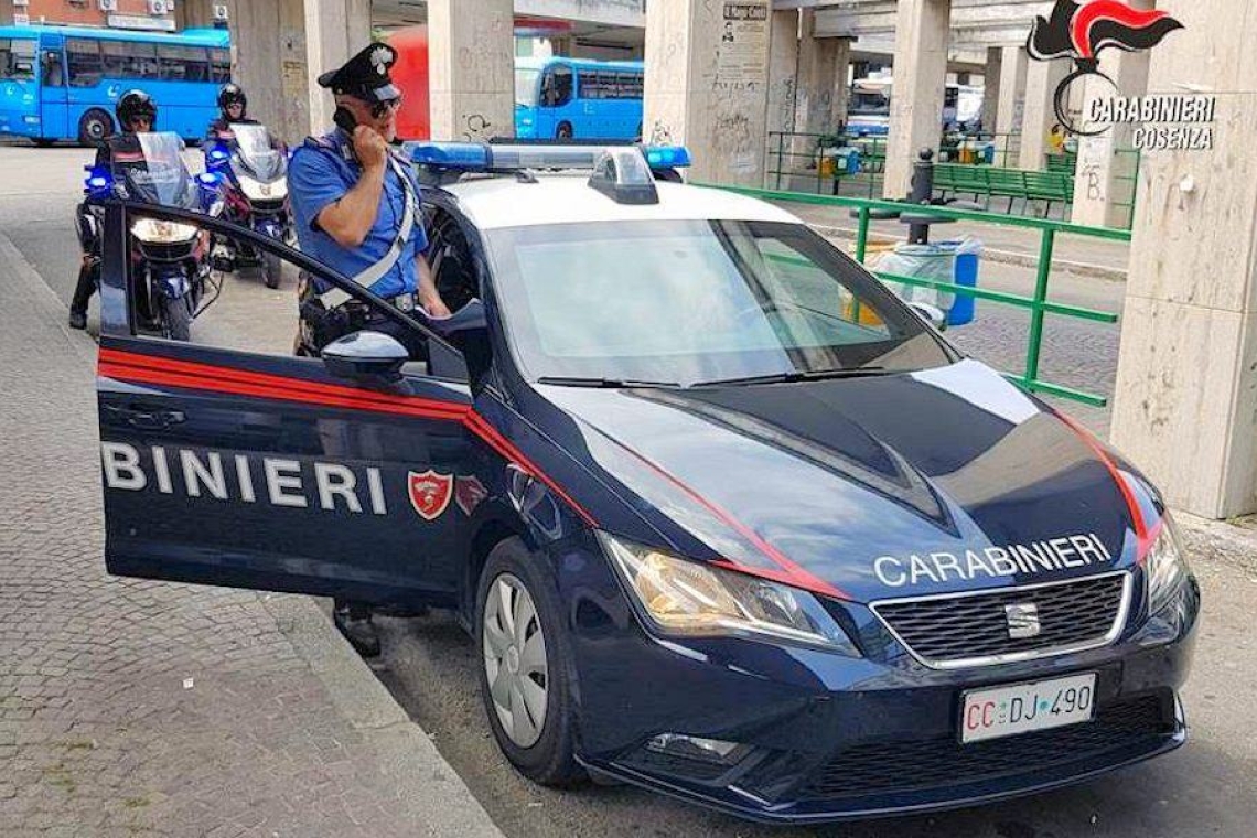 Evade da una comunità nel Cosentino, fermato su un autobus