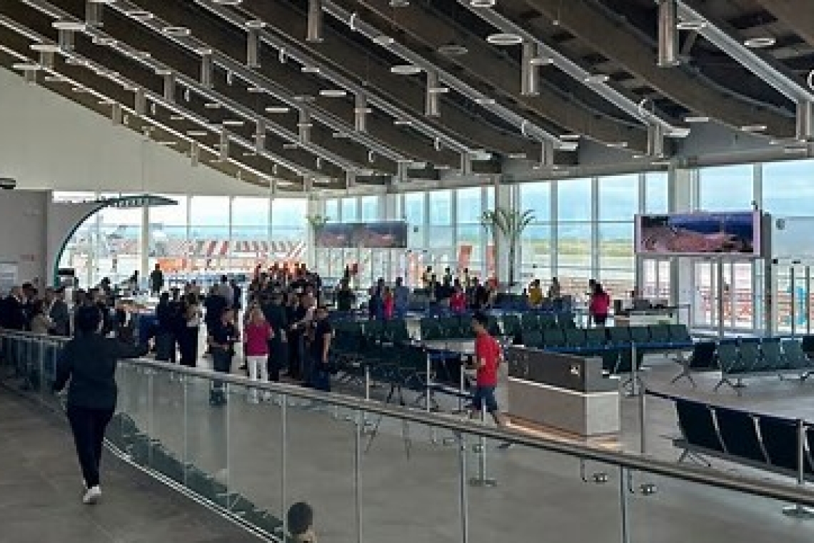 Inaugurata la nuova area partenze all'Aeroporto di Lamezia Terme