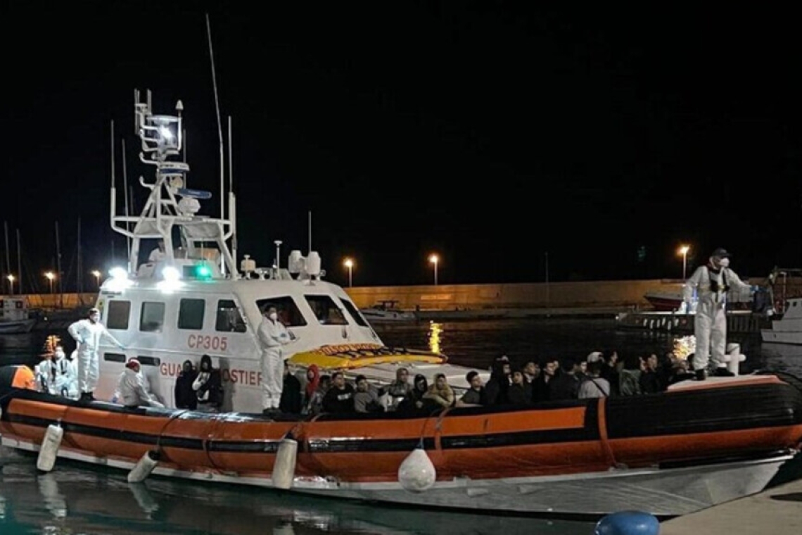 Nuovo sbarco di migranti a Roccella Ionica