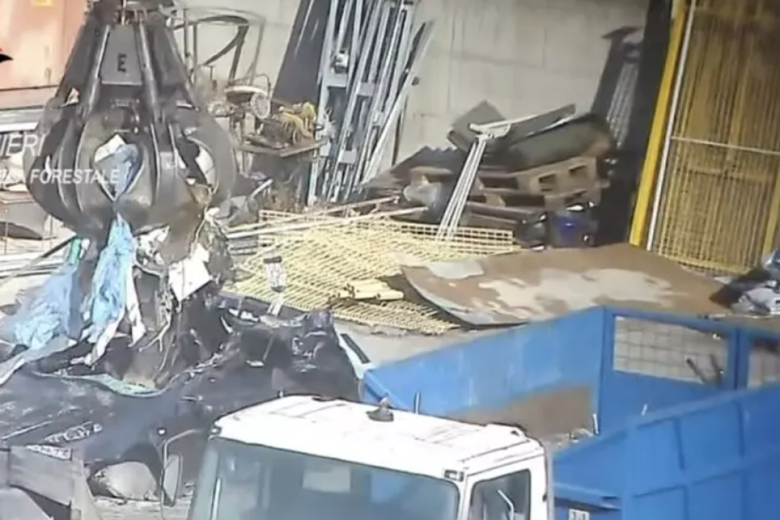 Traffico illecito di rifiuti: sequestrate due aziende nel Reggino